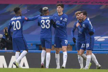 状态火热！布伦森单节狂砍16分，尼克斯带4分优势进入末节