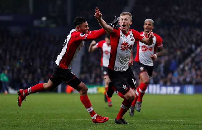 无缘升级向球迷跪拜道歉，水原三星主帅卞成焕赛后主动辞职