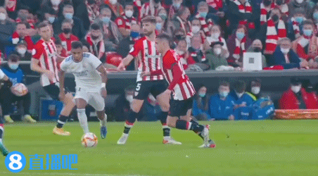 科里纳：正讨论足球中教练喊暂停的可能性，努力寻找解决方案