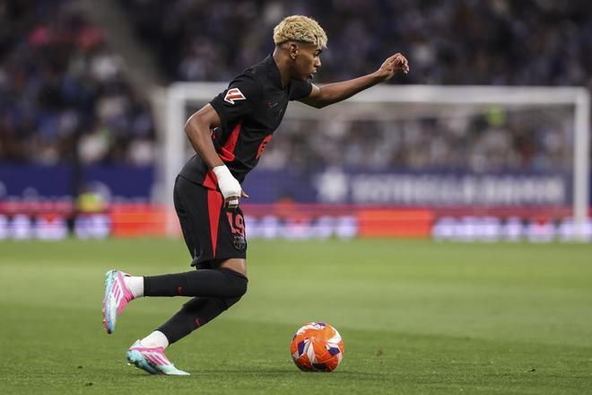 意甲前瞻：AC米兰12场不败有望冲击榜首，拉齐奥客场低迷